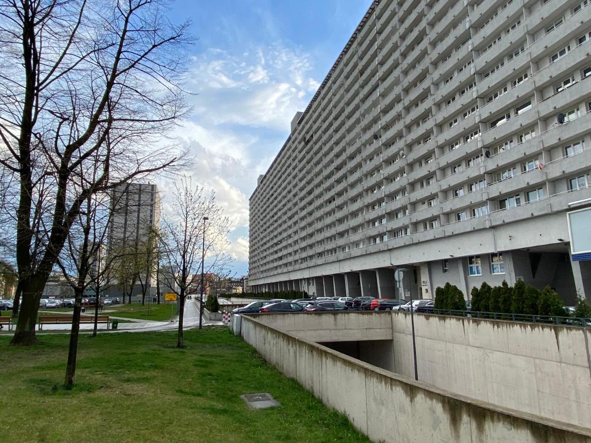 Aparthotel Superjednostka Katoviçe Dış mekan fotoğraf