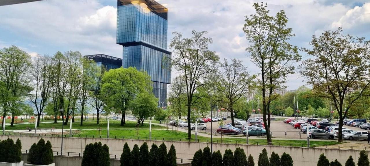 Aparthotel Superjednostka Katoviçe Dış mekan fotoğraf